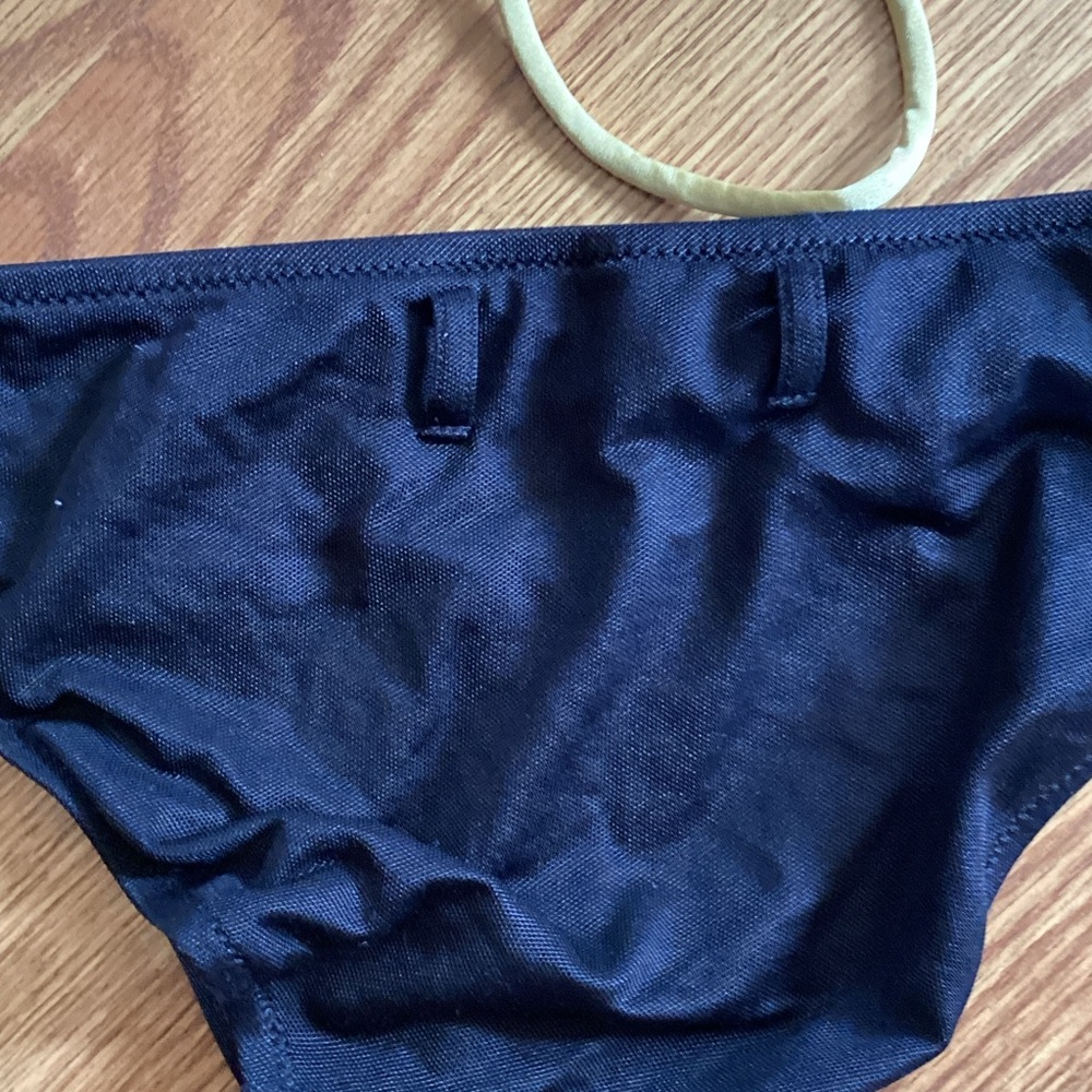 Victoria's Secret Black and Gold Bikini - Picture 4 of 5